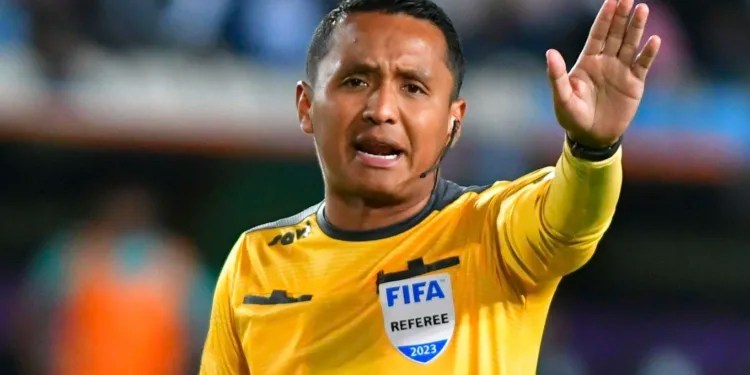 Iván Barton: El Árbitro Salvadoreño en el Encuentro de&nbsp;Guatemala