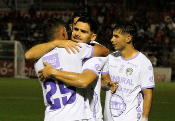 ¿Vuelve la gloria al banquillo crema? Mario Acevedo sería el&nbsp;elegido