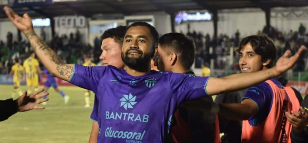 “Tengo méritos, pero no me llaman”: Dewinder Bradley lanza mensaje directo tras ser marginado de la&nbsp;Selección»