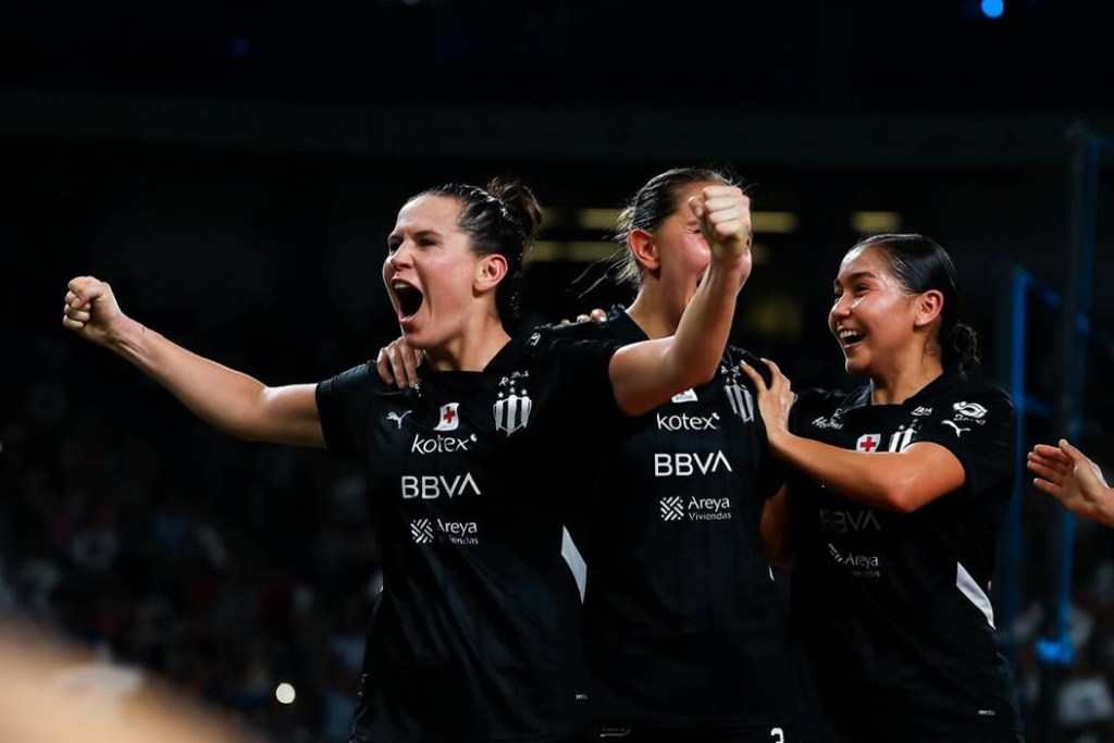 ¡Las bicampeonas pegan primero! Rayadas se impone a Pachuca en la Ida de las Semifinales de la Liga MX&nbsp;Femenil