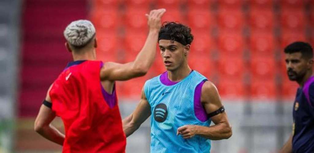 Héctor Fort, con un pie fuera del Barça: sin sitio, sin minutos y sin respaldo&nbsp;técnico