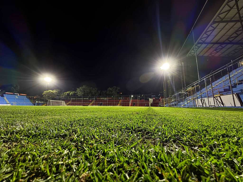El Trébol se enciende: Municipal jugará su primer partido nocturno con show de luces&nbsp;incluido