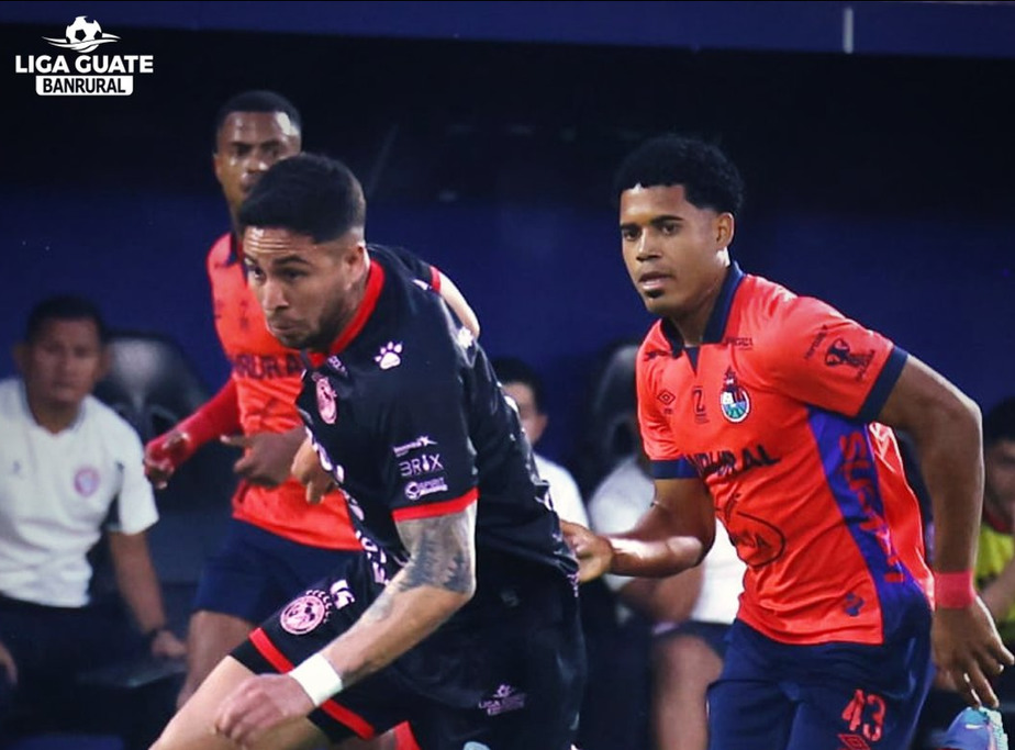 Municipal y Xelajú firman empate intenso en El Trébol: goles, expulsiones y drama hasta el&nbsp;final