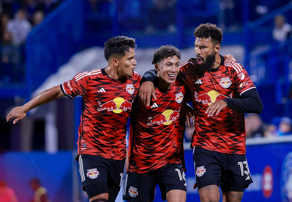 Red Bulls rugen en Montreal: Parker y Choupo-Moting sellan una victoria que hunde más al CF&nbsp;Montréal