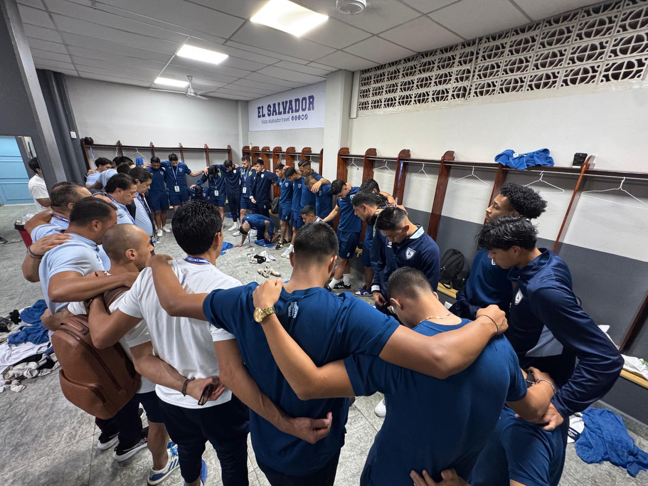 Óscar Santis: Héroe del fútbol&nbsp;guatemalteco