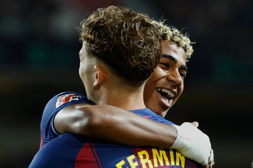Yamal brilla, Rashford responde y el Barça renace tras el clásico: 3-1 sobre el Elche en&nbsp;Montjuïc