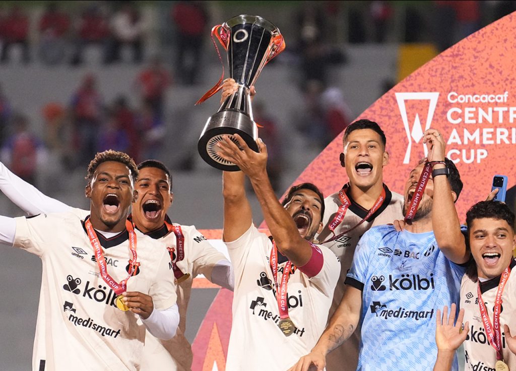 Alajuelense resiste la furia de Xelajú y conquista la Copa Centroamericana en una final de&nbsp;infarto
