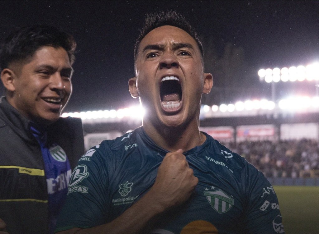 Antigua golpea primero y enciende el sueño del&nbsp;bicampeonato