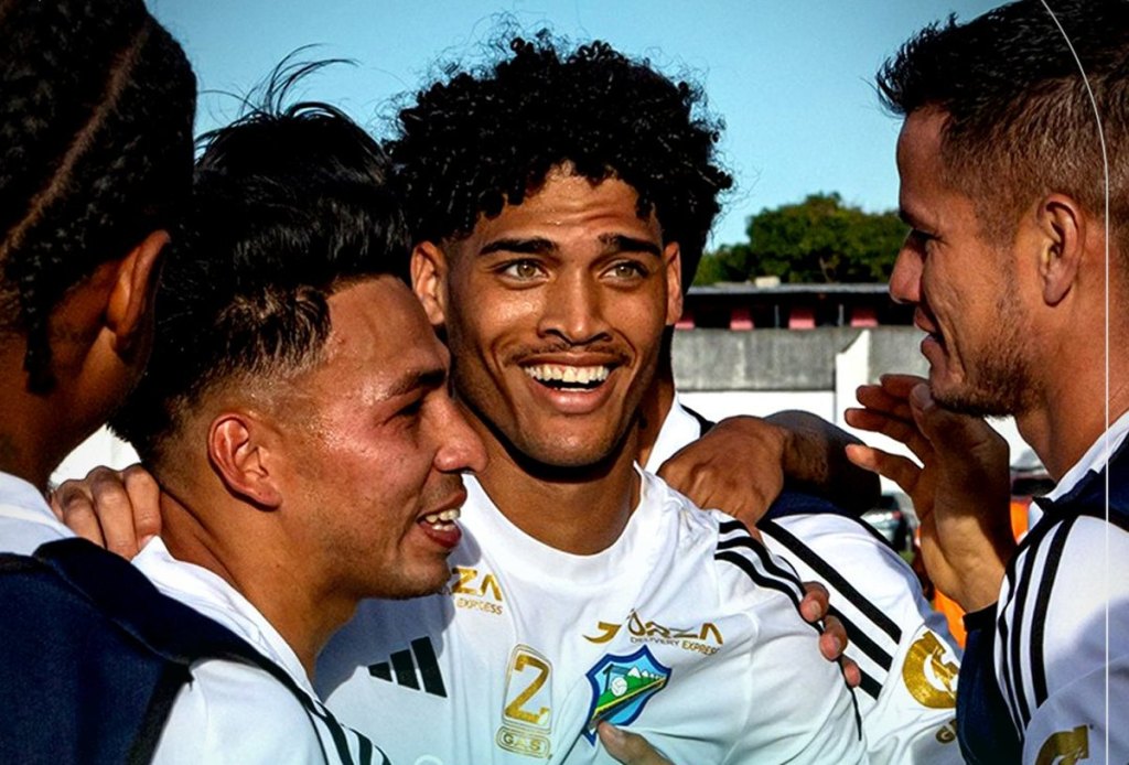 Comunicaciones gana, pero no convence: estreno con triunfo y viejos fantasmas en&nbsp;defensa