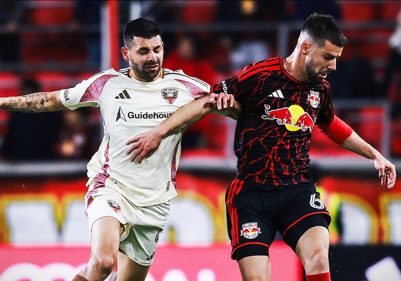 Tormenta de goles en Harrison: D.C. United rompe su sequía en un 4-4 electrizante ante los Red&nbsp;Bulls