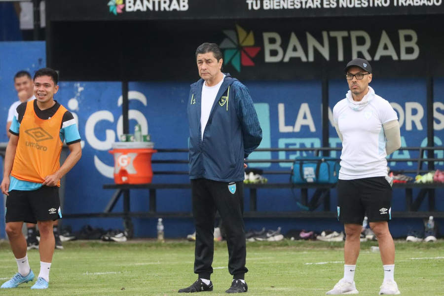 Tena lanza una advertencia antes de enfrentar a Chequia y Ecuador: “Debemos cuidar nuestro&nbsp;prestigio”